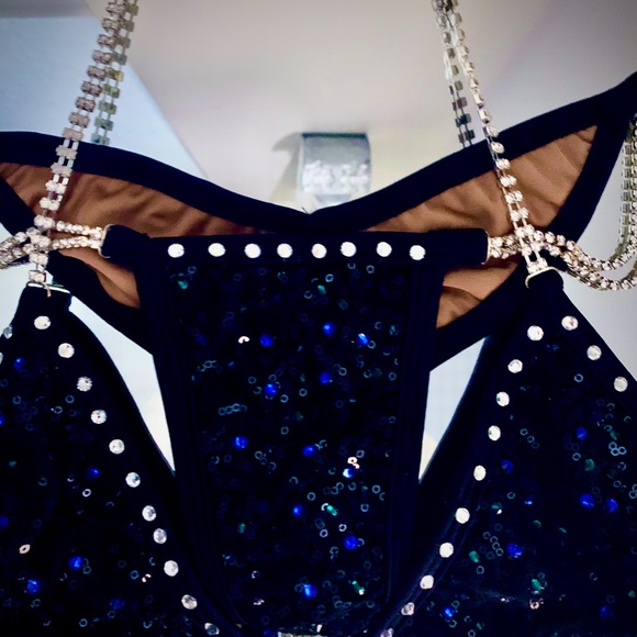 Aurora Bikini - Picture 2 of 4